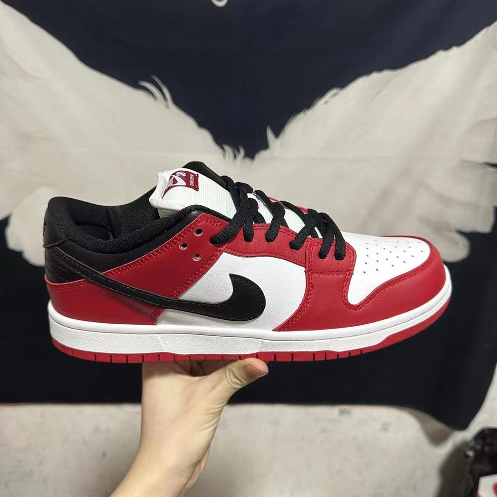 Nike SB DUNK LOW Chicago