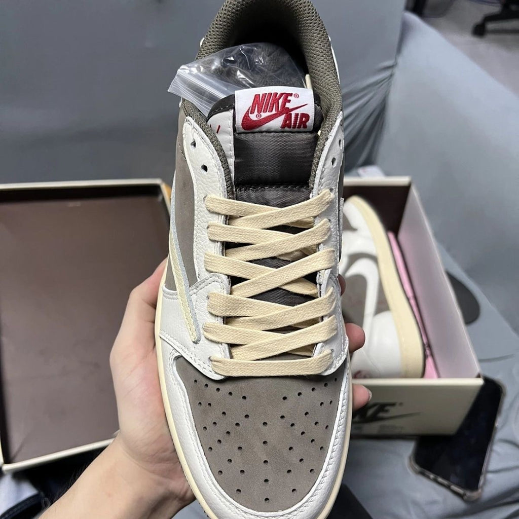 Travis scott x Jordan 1 Low SP OG